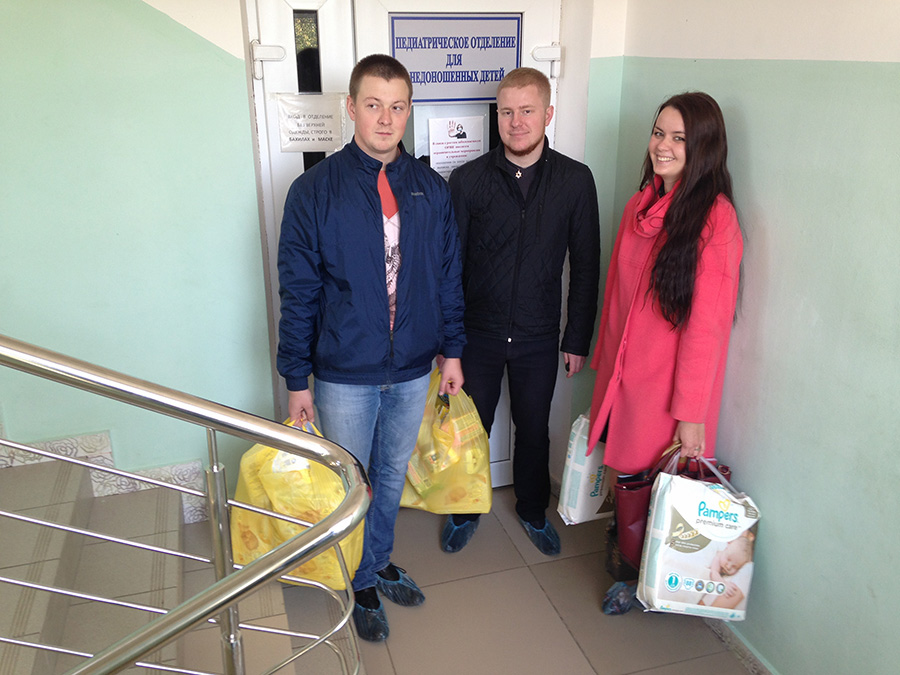 «Богоявленская семья» продолжает помогать детской областной больнице: октябрьский поход